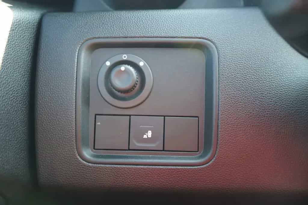 Dacia Duster II 1.3 TCE Celebration LED Navi Totwinkel 10/2021-photo-27