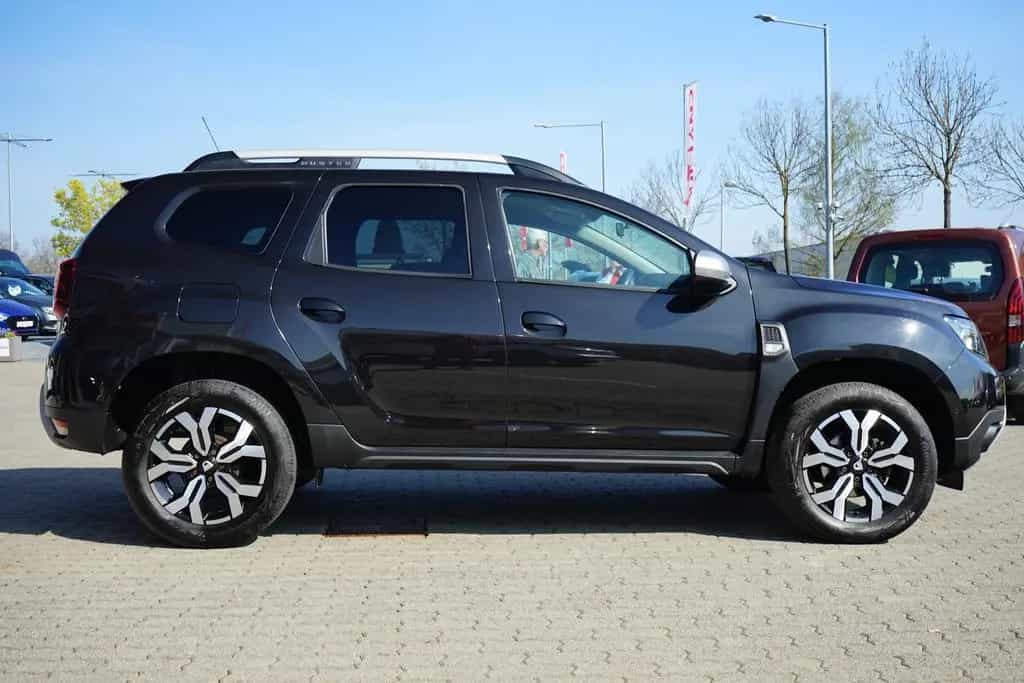 Dacia Duster II 1.3 TCE Celebration LED Navi Totwinkel 10/2021-photo-3