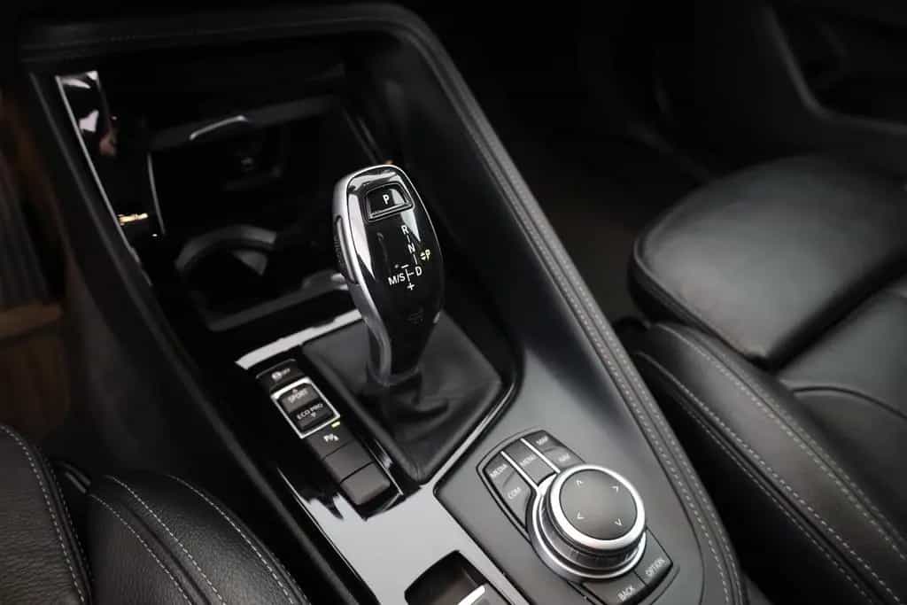 BMW X1 sDrive 18 i xLine LED Navi Leder Sitzheizung 01/2019-photo-12
