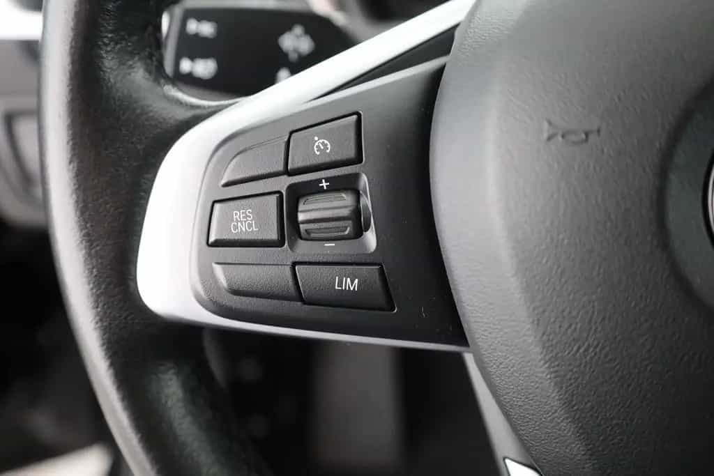BMW X1 sDrive 18 i xLine LED Navi Leder Sitzheizung 01/2019-photo-15