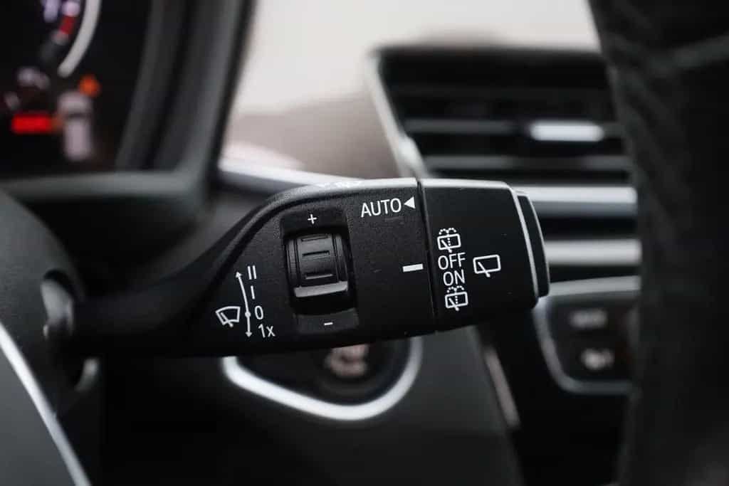 BMW X1 sDrive 18 i xLine LED Navi Leder Sitzheizung 01/2019-photo-19