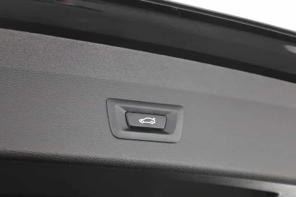 BMW X1 sDrive 18 i xLine LED Navi Leder Sitzheizung 01/2019-photo-27