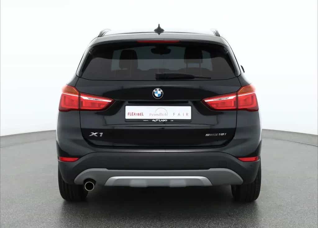 BMW X1 sDrive 18 i xLine LED Navi Leder Sitzheizung 01/2019-photo-3