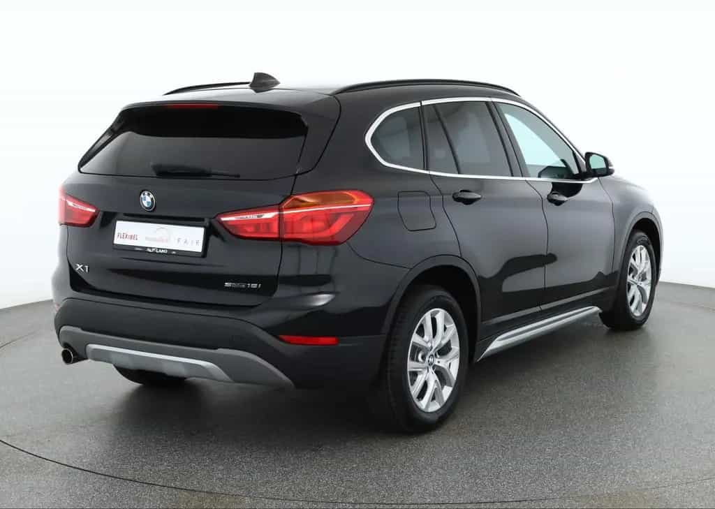 BMW X1 sDrive 18 i xLine LED Navi Leder Sitzheizung 01/2019-photo-4