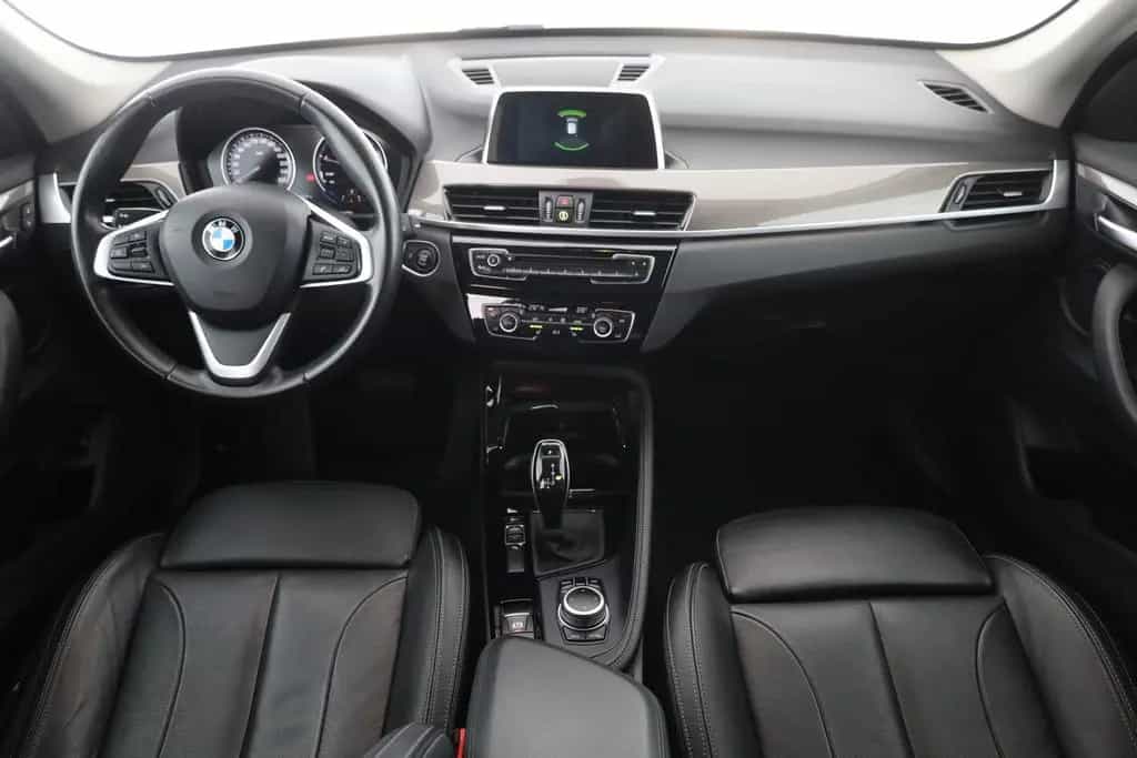 BMW X1 sDrive 18 i xLine LED Navi Leder Sitzheizung 01/2019-photo-8