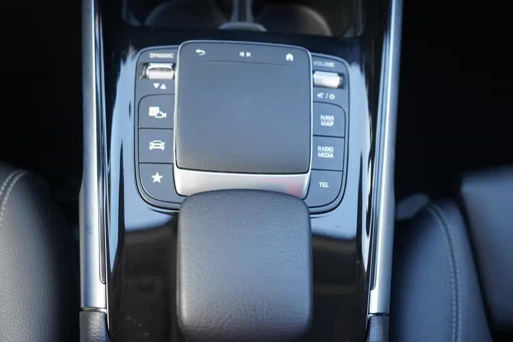 Mercedes-Benz GLB-Class 250 Progressive LED Klimaaut. Navi AHK PDC 06/2021-photo-22