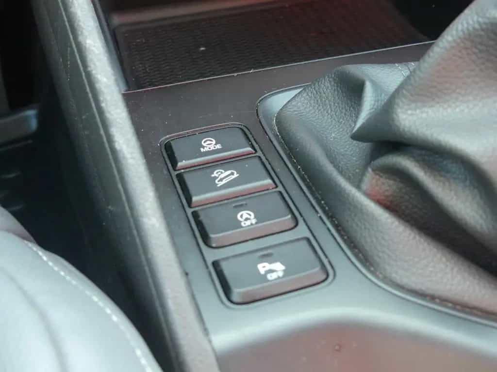 Hyundai TUCSON 1.6 GDI AAC Navi SHZ Temp Alu PDC Kam 05/2019-photo-16