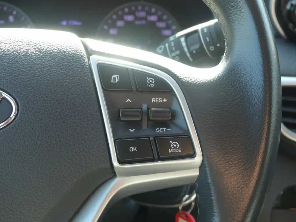 Hyundai TUCSON 1.6 GDI AAC Navi SHZ Temp Alu PDC Kam 05/2019-photo-19