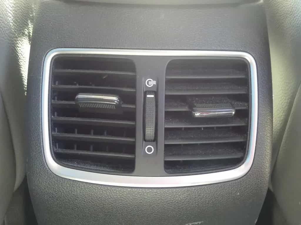 Hyundai TUCSON 1.6 GDI AAC Navi SHZ Temp Alu PDC Kam 05/2019-photo-30
