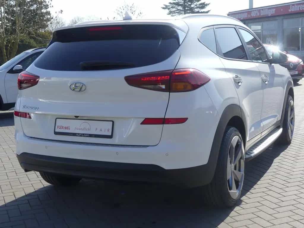 Hyundai TUCSON 1.6 GDI AAC Navi SHZ Temp Alu PDC Kam 05/2019-photo-4