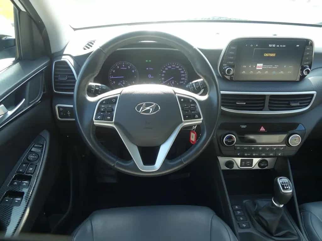 Hyundai TUCSON 1.6 GDI AAC Navi SHZ Temp Alu PDC Kam 05/2019-photo-9