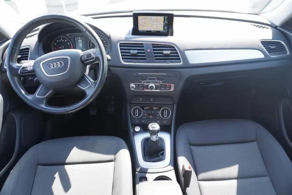 Audi Q3 1.4 TFSI Ambition AAC Xenon Sitzheizung AHK 10/2017-photo-11