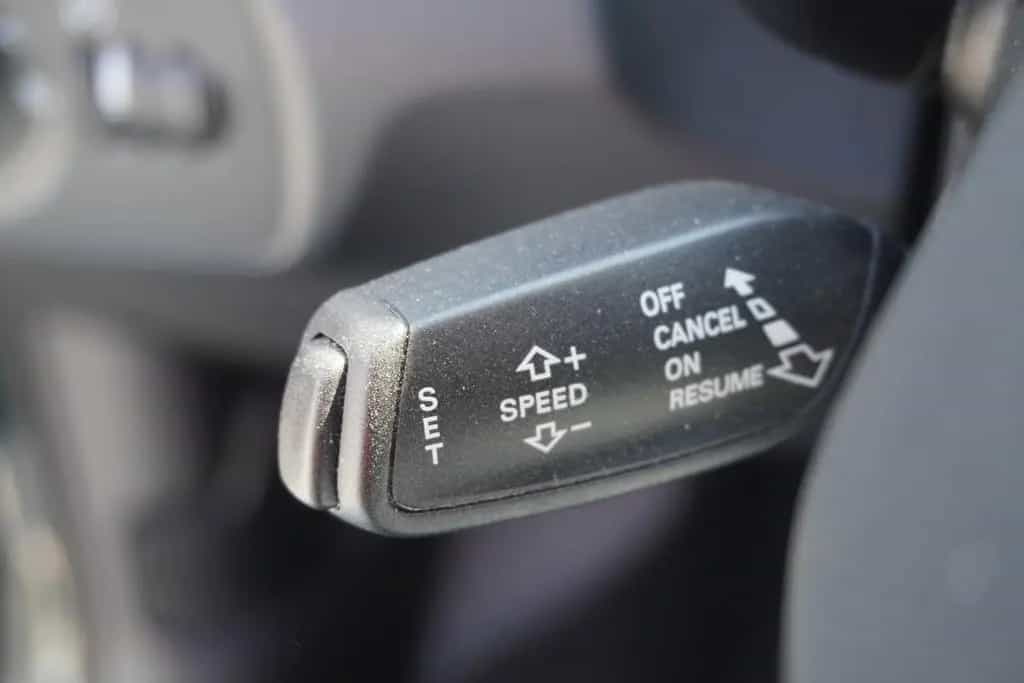 Audi Q3 1.4 TFSI Ambition AAC Xenon Sitzheizung AHK 10/2017-photo-24