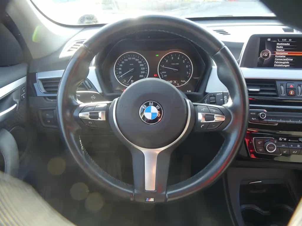BMW X1 sDrive 18 i Sport Line 03/2016-photo-16