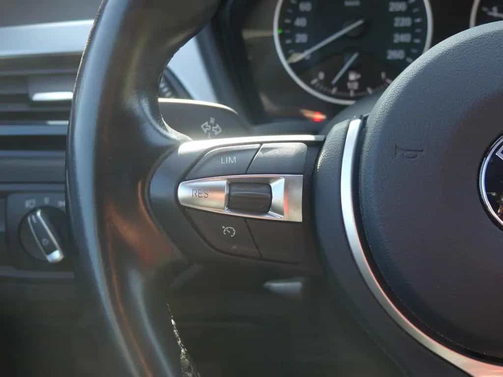 BMW X1 sDrive 18 i Sport Line 03/2016-photo-17