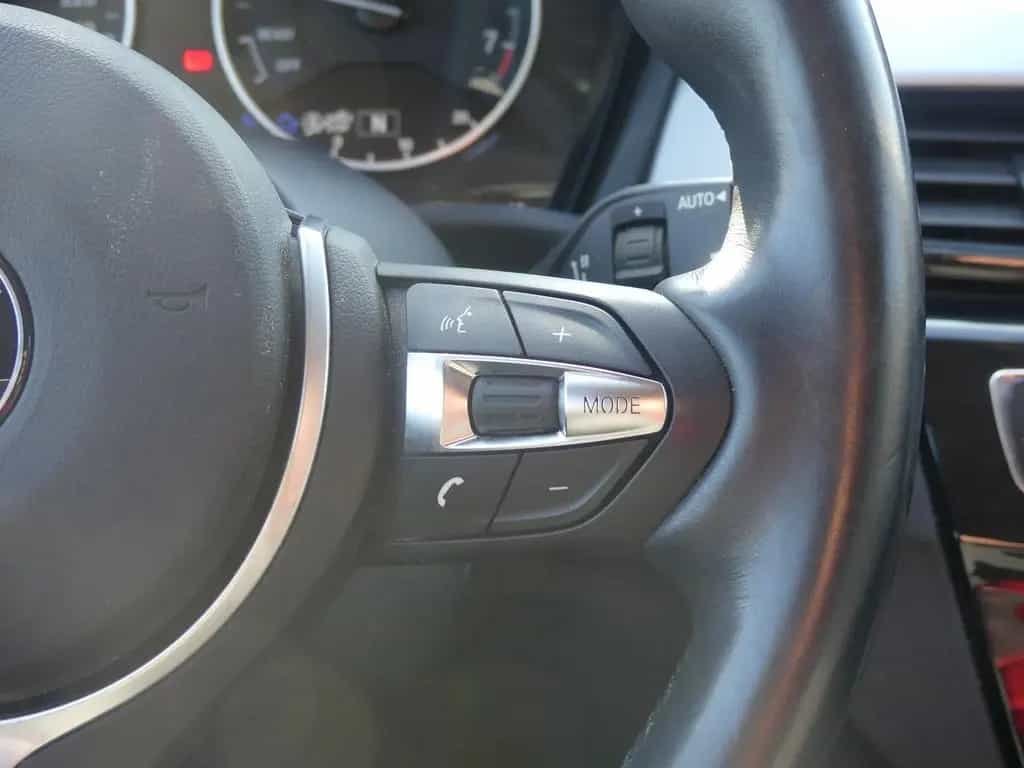 BMW X1 sDrive 18 i Sport Line 03/2016-photo-18