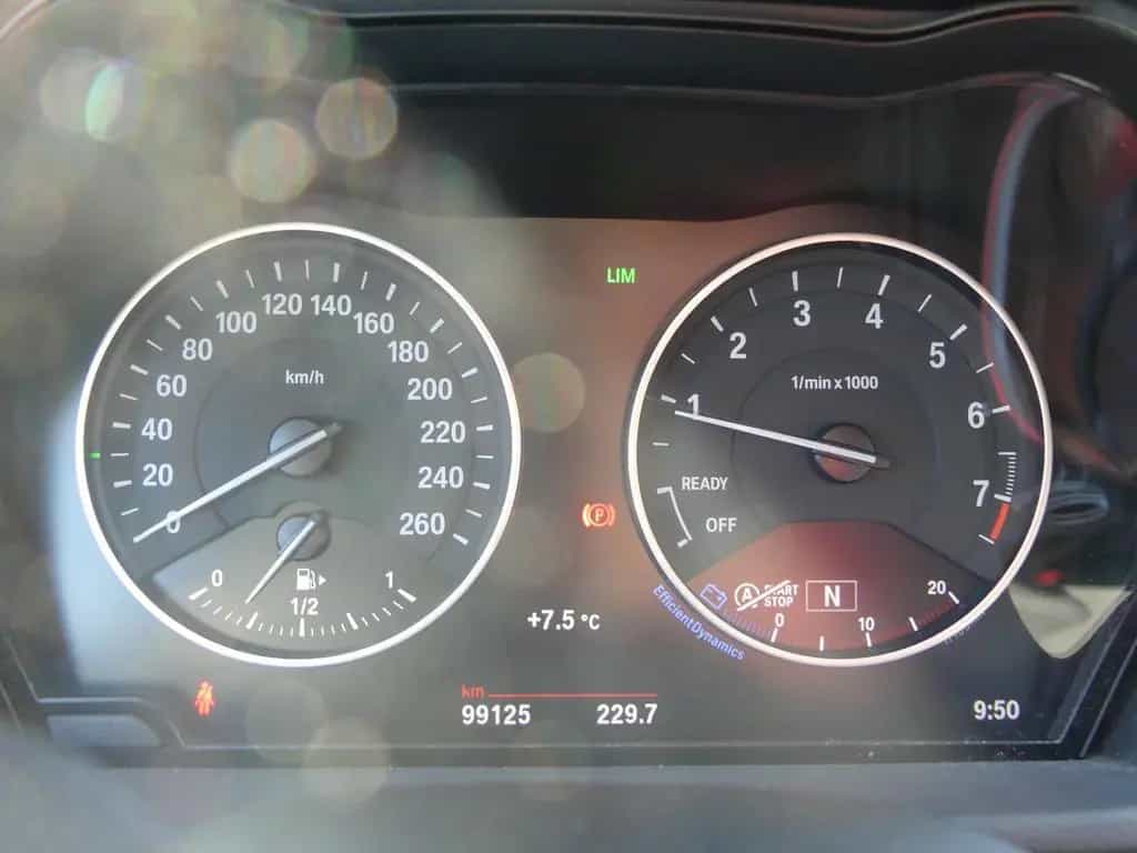 BMW X1 sDrive 18 i Sport Line 03/2016-photo-22