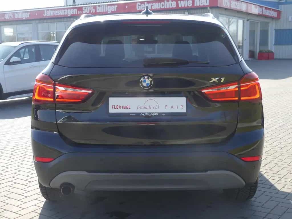 BMW X1 sDrive 18 i Sport Line 03/2016-photo-2