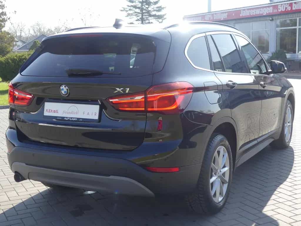 BMW X1 sDrive 18 i Sport Line 03/2016-photo-3