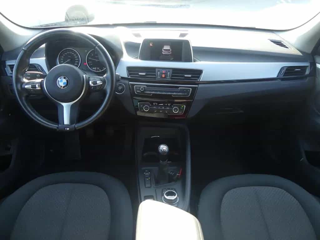 BMW X1 sDrive 18 i Sport Line 03/2016-photo-7