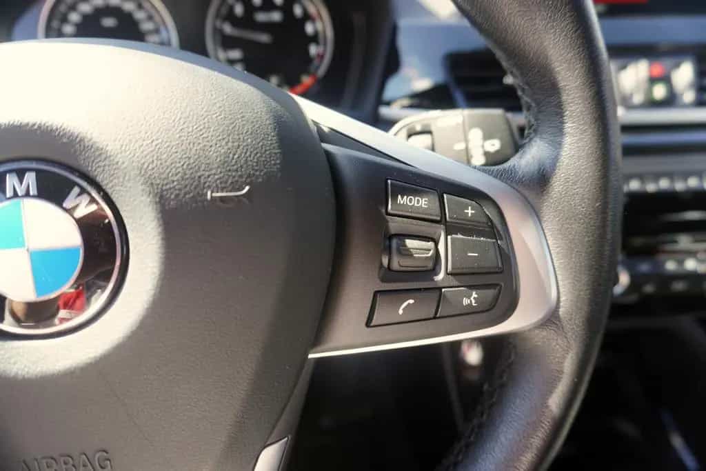 BMW X2 sDrive 18 i Advantage Plus LED Navi DAB PDC 08/2020-photo-16