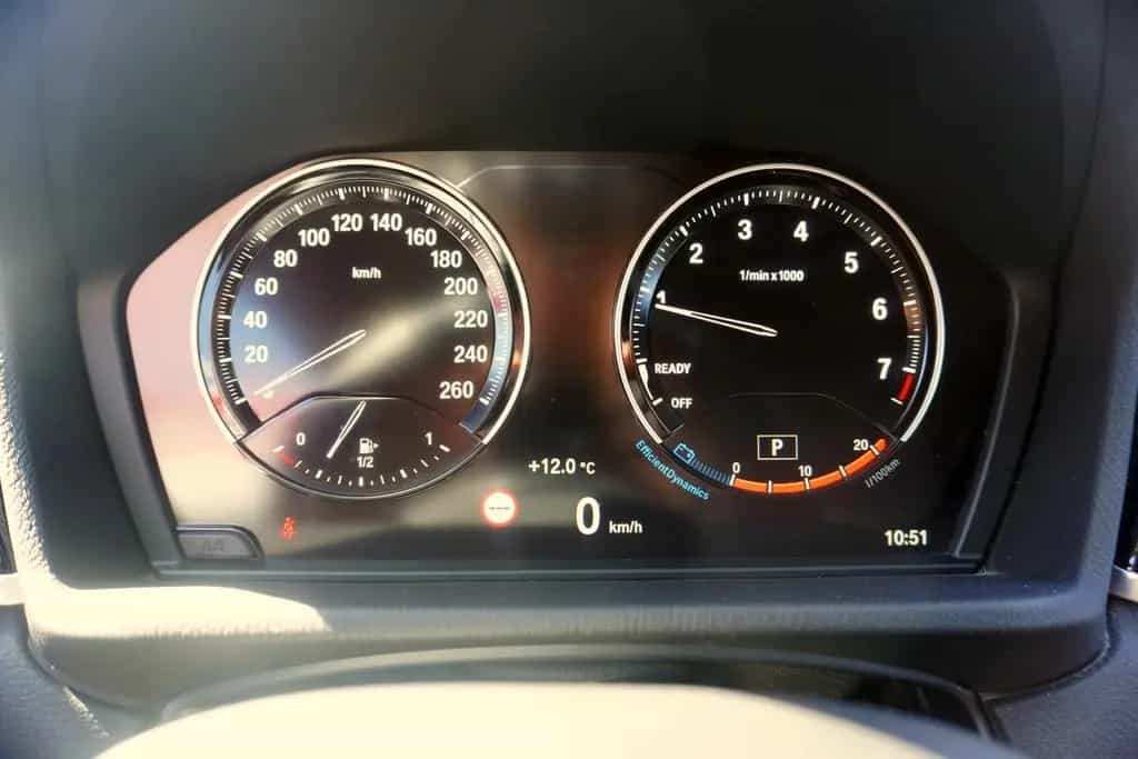BMW X2 sDrive 18 i Advantage Plus LED Navi DAB PDC 08/2020-photo-17