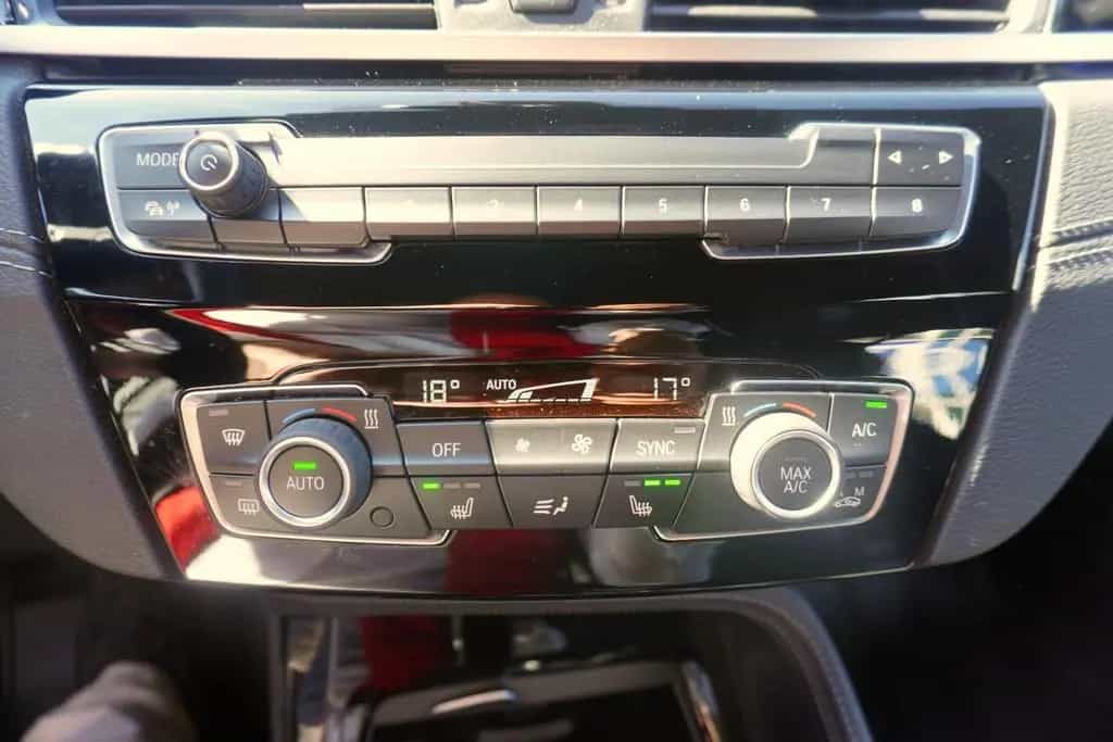 BMW X2 sDrive 18 i Advantage Plus LED Navi DAB PDC 08/2020-photo-22