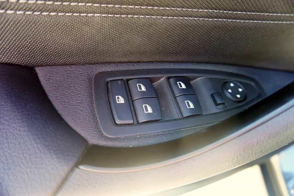 BMW X2 sDrive 18 i Advantage Plus LED Navi DAB PDC 08/2020-photo-26