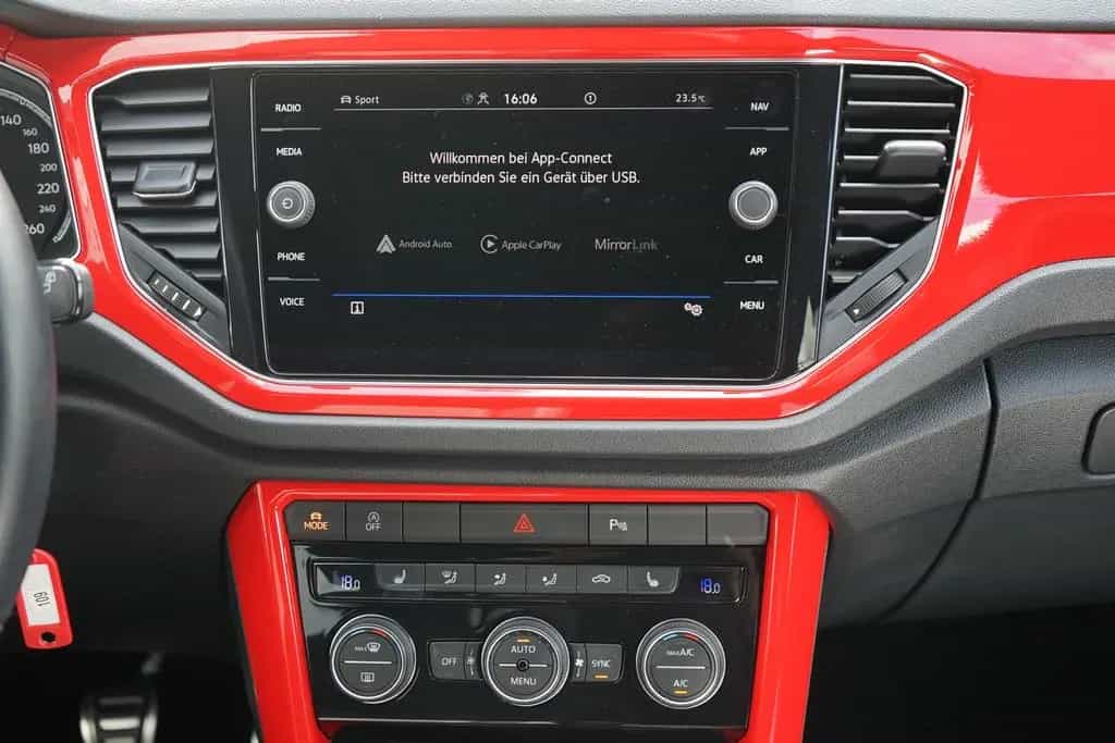 Volkswagen T-Roc 1.5  TSI Sport Sitzheizung Bluetooth PDC 01/2022-photo-10
