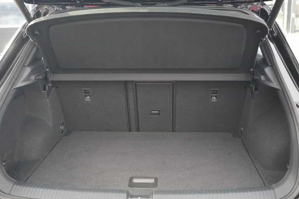 Volkswagen T-Roc 1.5  TSI Sport Sitzheizung Bluetooth PDC 01/2022-photo-7
