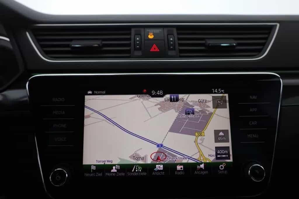 Skoda Superb Combi 1.4 TSI DSG Sportline Kamera ACC 11/2017-photo-10