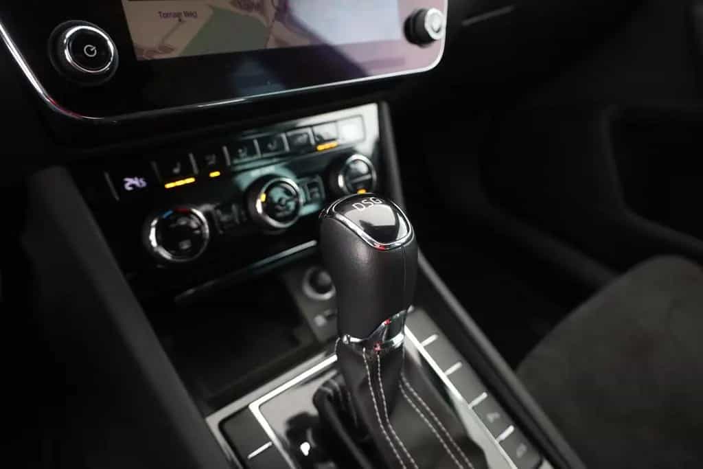 Skoda Superb Combi 1.4 TSI DSG Sportline Kamera ACC 11/2017-photo-13
