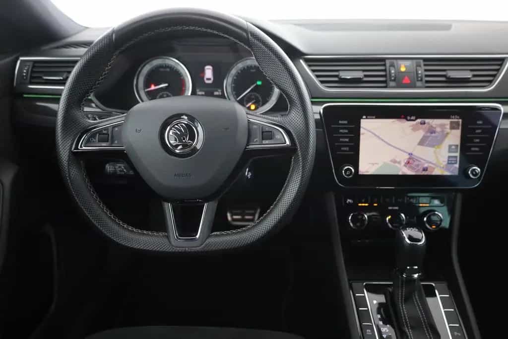 Skoda Superb Combi 1.4 TSI DSG Sportline Kamera ACC 11/2017-photo-9
