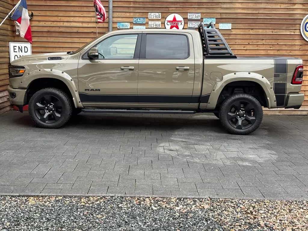Dodge RAM 1500 5.7 Built to Serve LED 4x4 AHK Alpnie 04/2020-photo-11