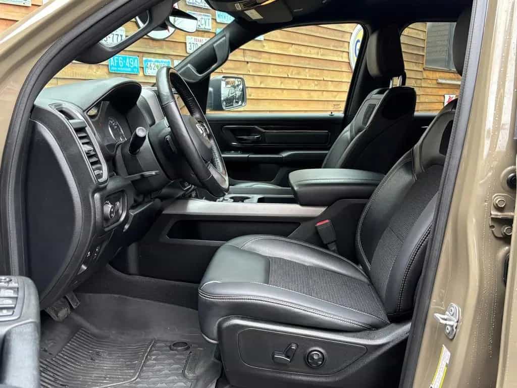 Dodge RAM 1500 5.7 Built to Serve LED 4x4 AHK Alpnie 04/2020-photo-20