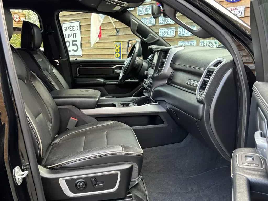 Dodge RAM 1500 Laramie Sport LED AHK Memory 4x4 12/2019-photo-27