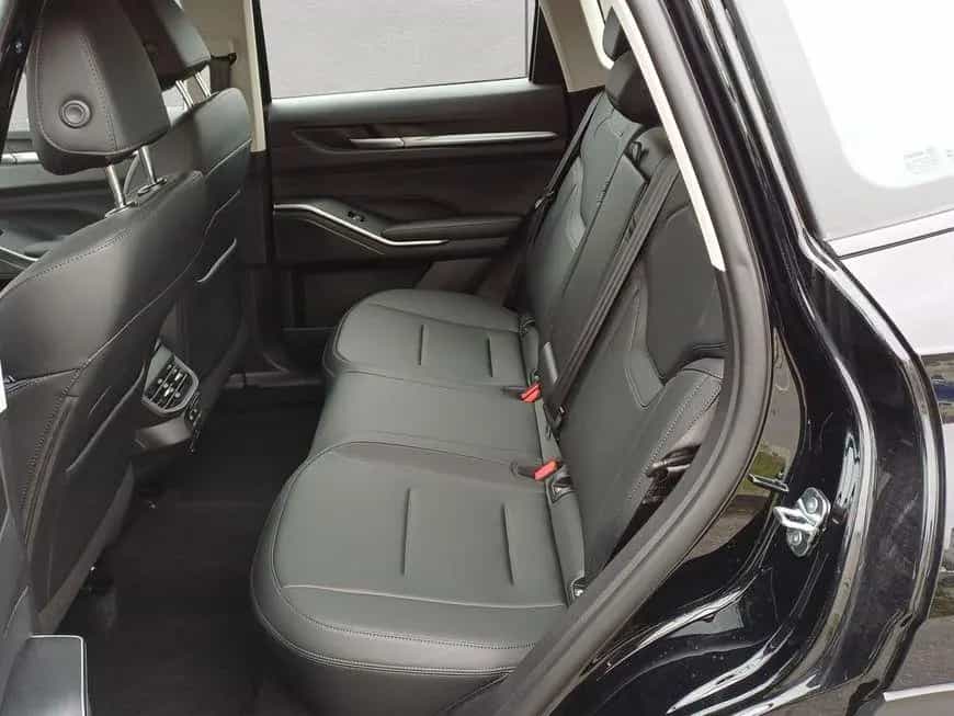 GWM Haval H6 Premium 110 kW, 5-türig null-photo-16