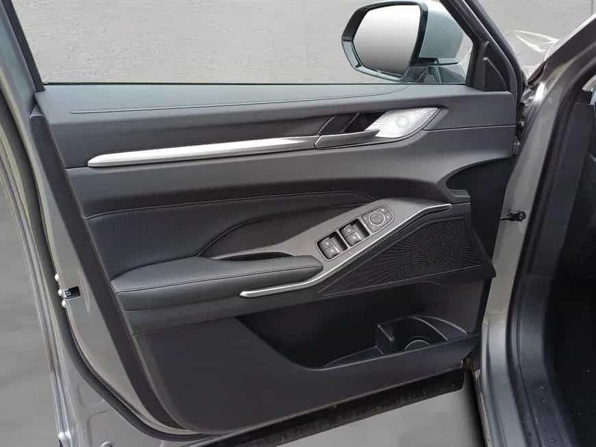 GWM Haval H6 Premium 110 kW, 5-türig null-photo-11