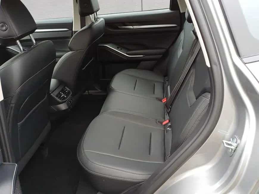 GWM Haval H6 Premium 110 kW, 5-türig null-photo-12