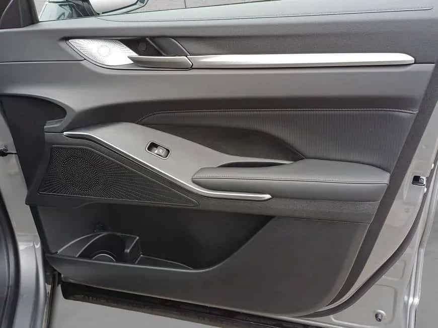 GWM Haval H6 Premium 110 kW, 5-türig null-photo-14