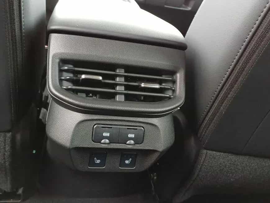 GWM Haval H6 Premium 110 kW, 5-türig null-photo-16