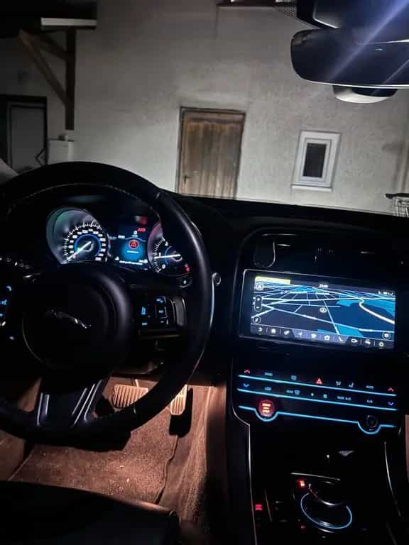 Jaguar XE 2019 05/2019-photo-5