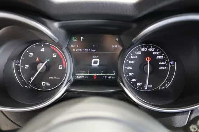 Alfa Romeo Stelvio ROMEO Stelvio 2.2 210 CV Q4 Executive "" DI 04/2017-photo-9