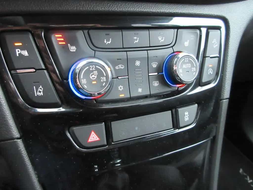 Opel Mokka X Innovation 4x4 **1.HAND**~incl. GARANTIE 05/2017-photo-17