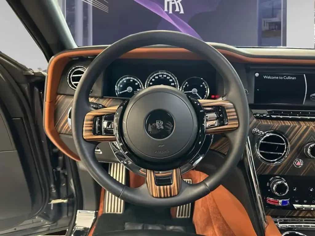 Rolls-Royce Cullinan *PROVENANCE* 11/2019-photo-3