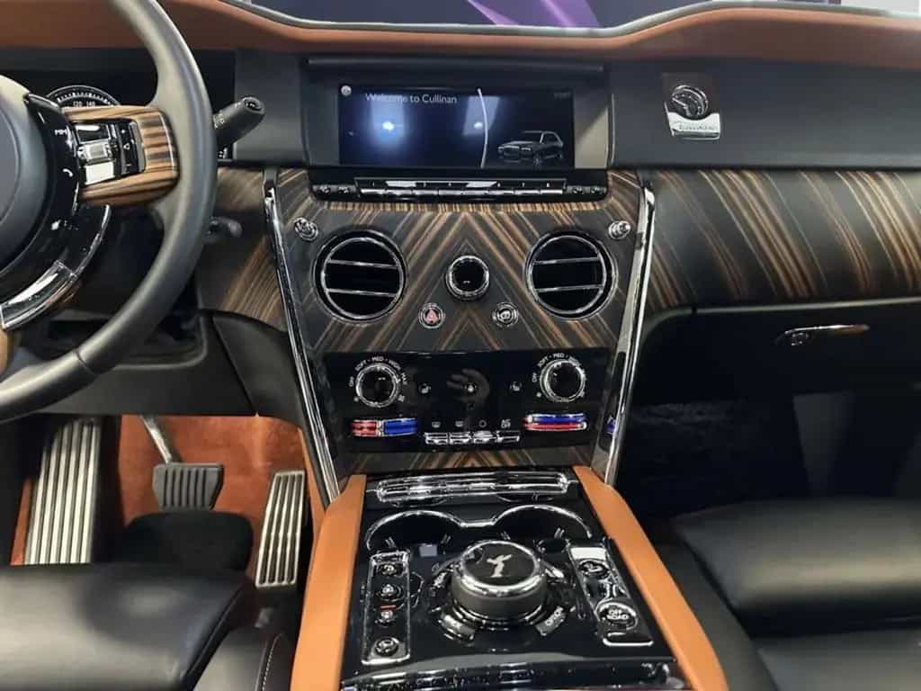 Rolls-Royce Cullinan *PROVENANCE* 11/2019-photo-7