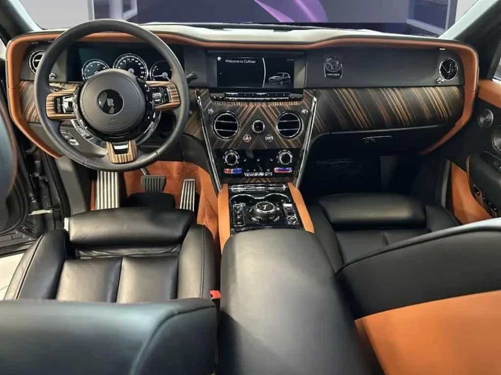 Rolls-Royce Cullinan *PROVENANCE* 11/2019-photo-8