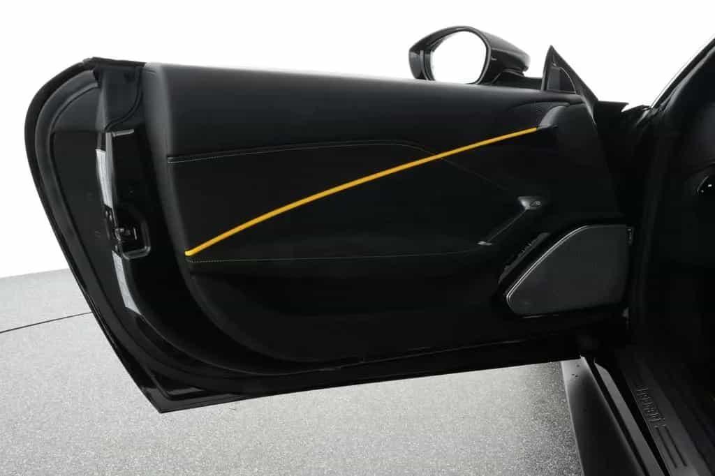 Ferrari Roma MagneRide - Scuderia Ferrari Shields 08/2024-photo-16