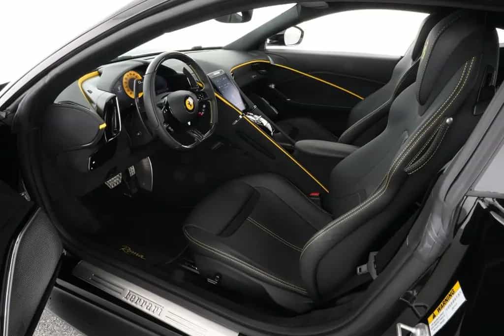 Ferrari Roma MagneRide - Scuderia Ferrari Shields 08/2024-photo-17
