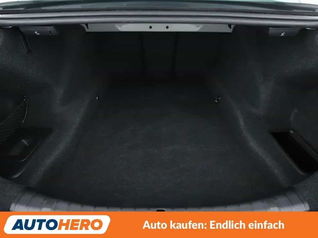 BMW 5 Series 520d Luxury Line Aut.*NAVI*LED*HUD*ACC*CAM*AHK* 04/2020-photo-17
